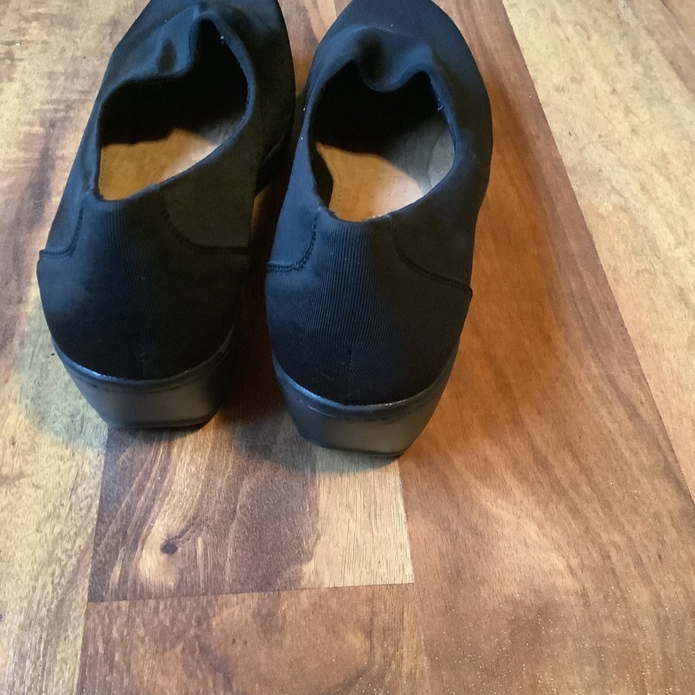 Yuu Size 8 Ashlay Black Stretchy Fabric Slip On Wedge Shoes - Picture 5 of 11